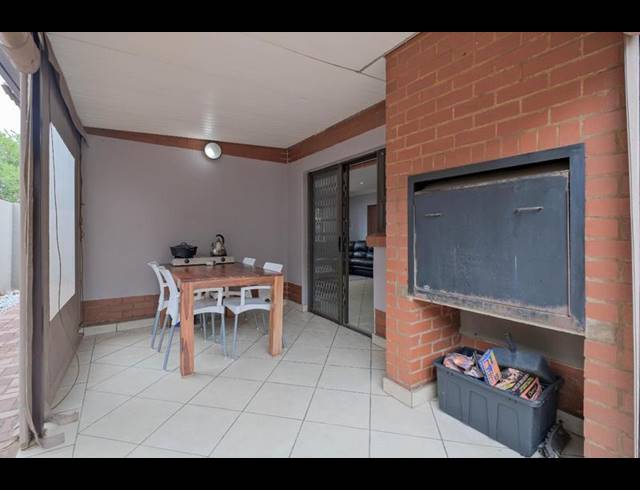 4 BEDROOM HOUSE FOR SALE IN RIETVALLEIRAND